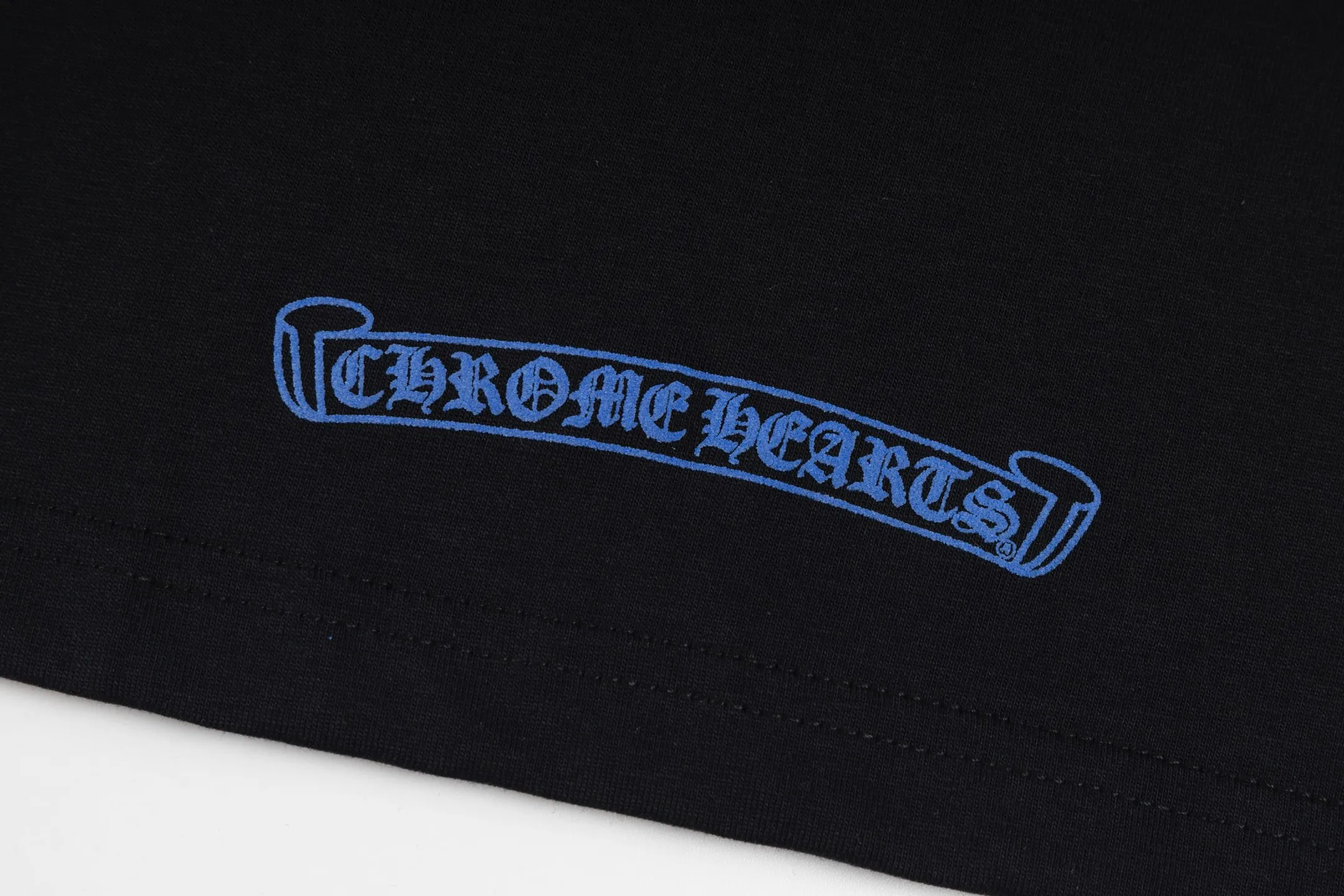 🅿️340 [Exclusive supply] CH Crow Heart 1988 limited blue printed long-sleeved fabric is made of 26-woven 220g cotton. The printing uses a variety of printing techniques, thermosetting ink printing, high-temperature foam printing, customized accessories, suitable for various occasions, the same style for men and women. Size:S/M/L